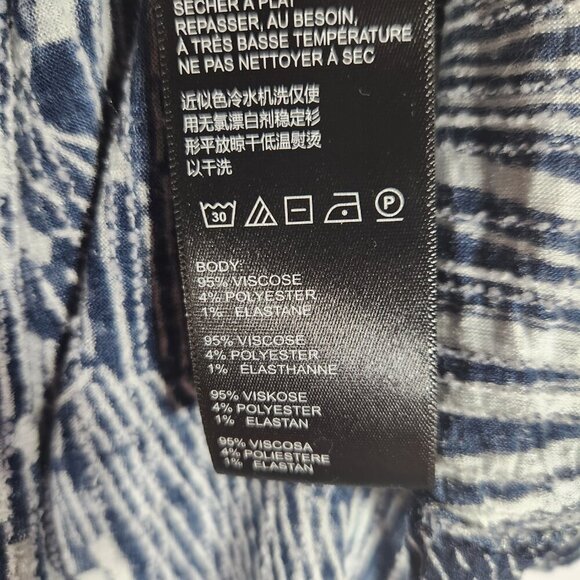 Anthropologie Navy Blue & White Smocked Bodice Tunic Top Sleeveless Sz Large - Picture 4 of 7